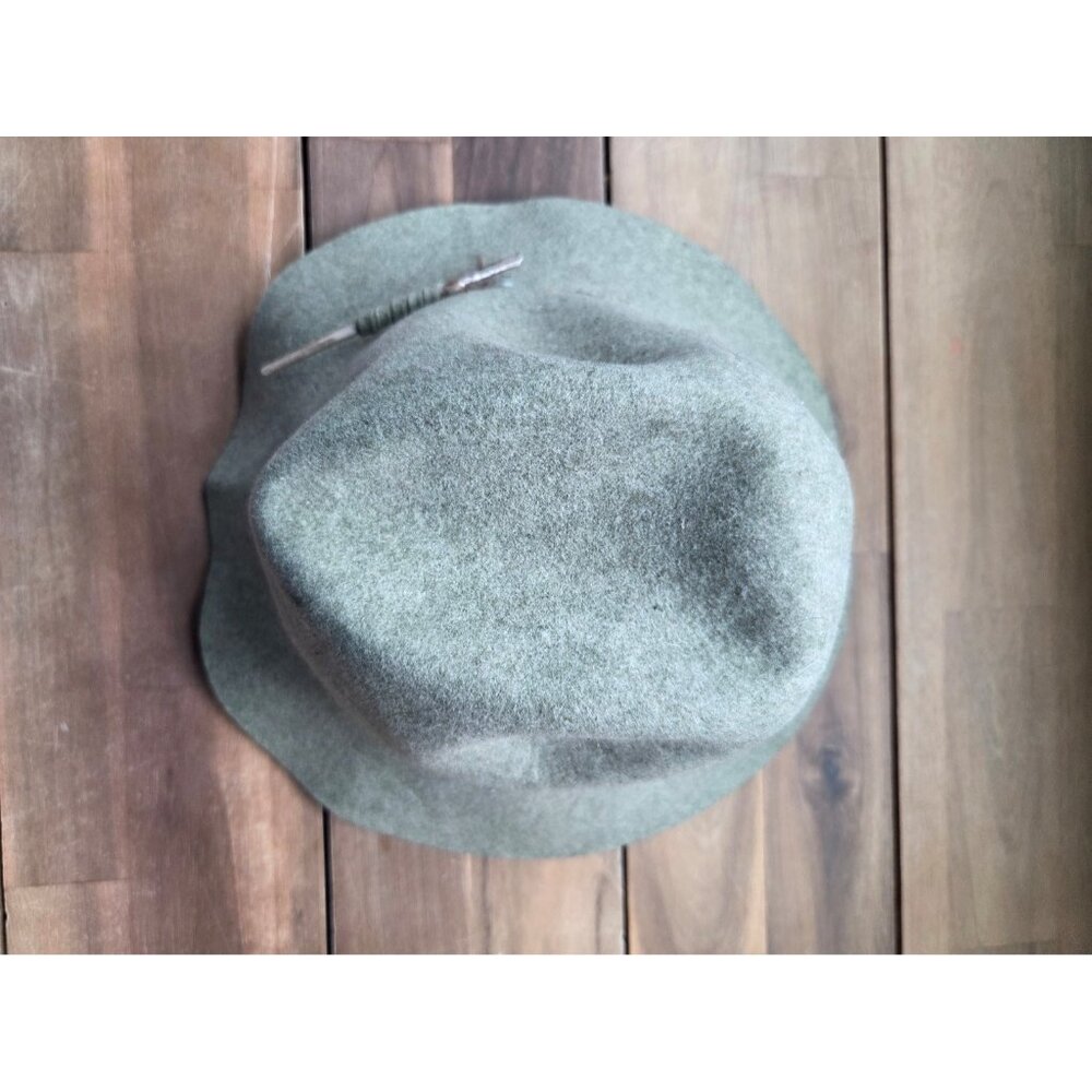 Chelton vintage women's green wool felt hat